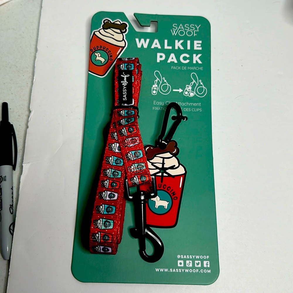Sassy Woof Walkie Pack Leash and Used Waste Bag Holder